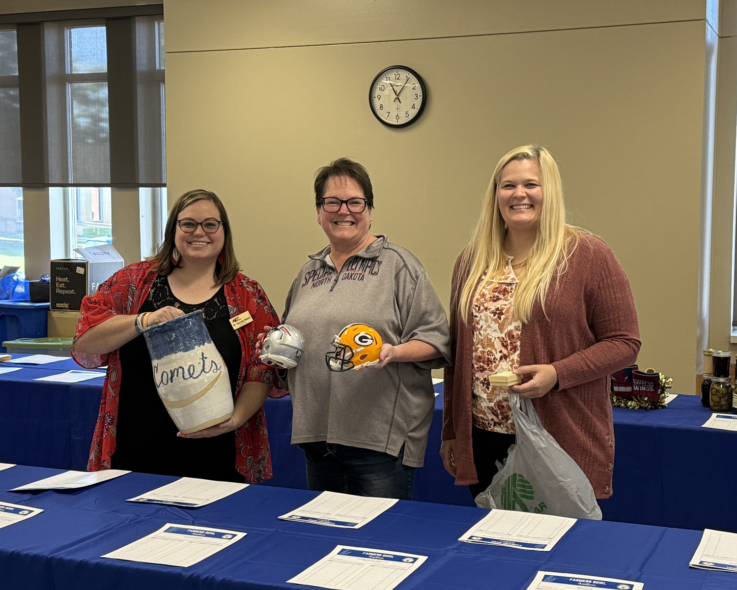 auction volunteers.jpg