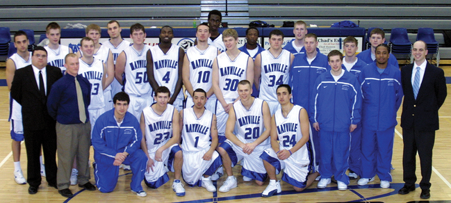 2004-05 MSU Comets Men's Basketball Team standing.jpg